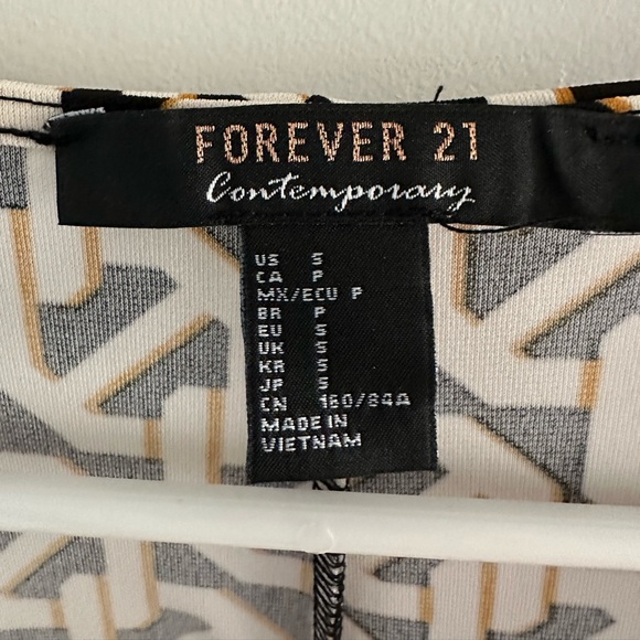 FOREVER 21 - Step into this stylish midi dress links pattern dress! Like new! - Picture 3 of 4
